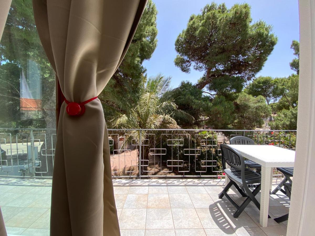 Sabrina Apartments Porto Pino Dış mekan fotoğraf